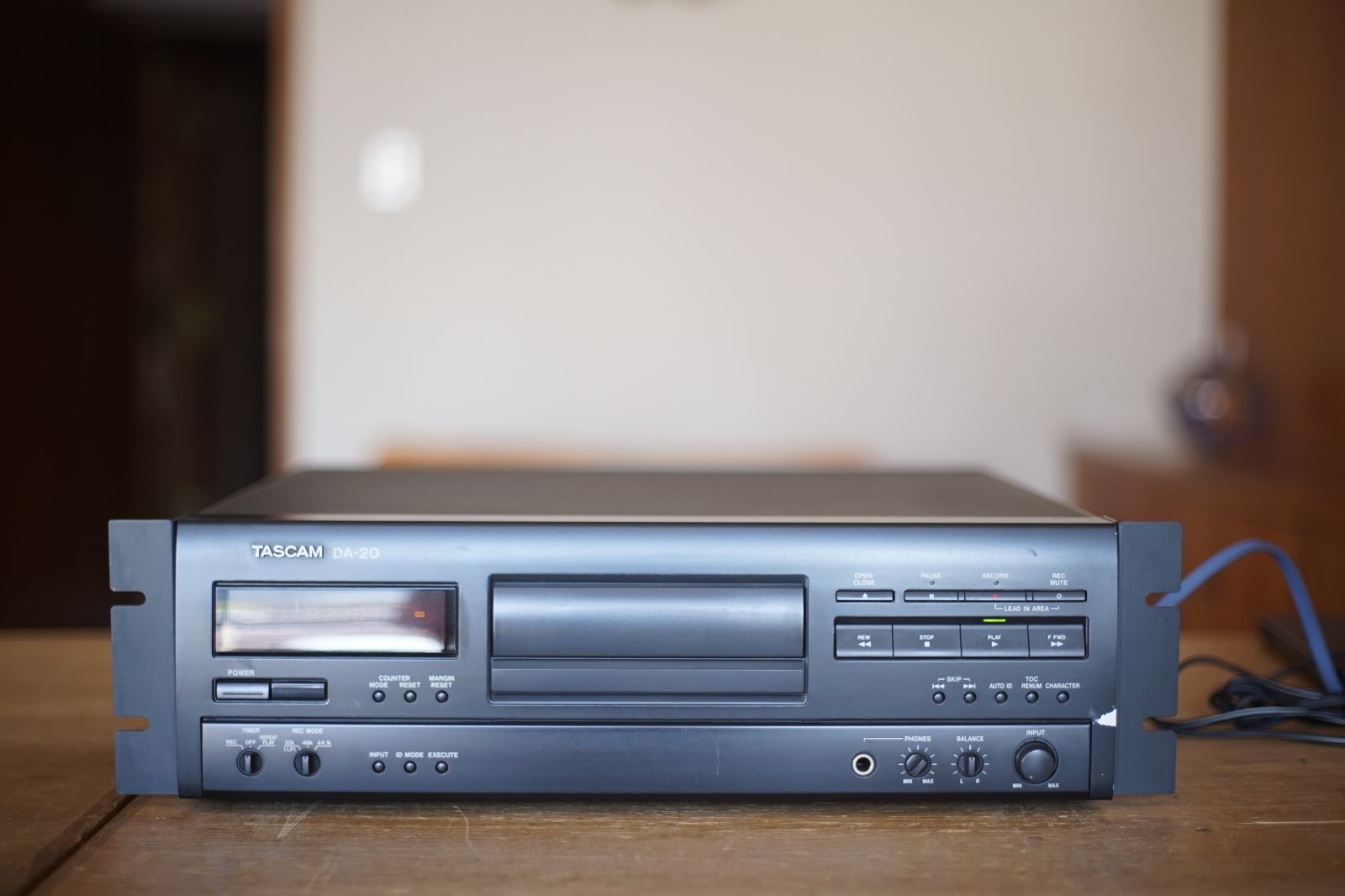 動作保証あり TASCAM DA-20 DATデッキ - メルカリ