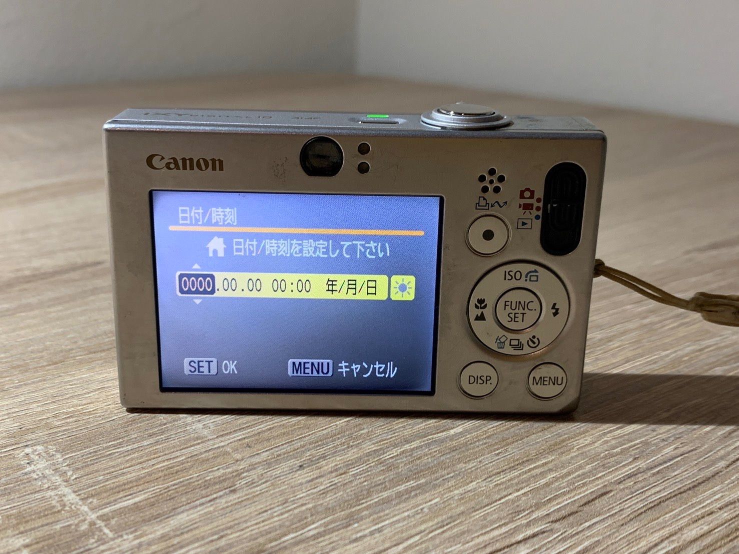 0812 Canon IXY DIGITAL 10 シルバー デジカメ 動作確認済み 【ネ