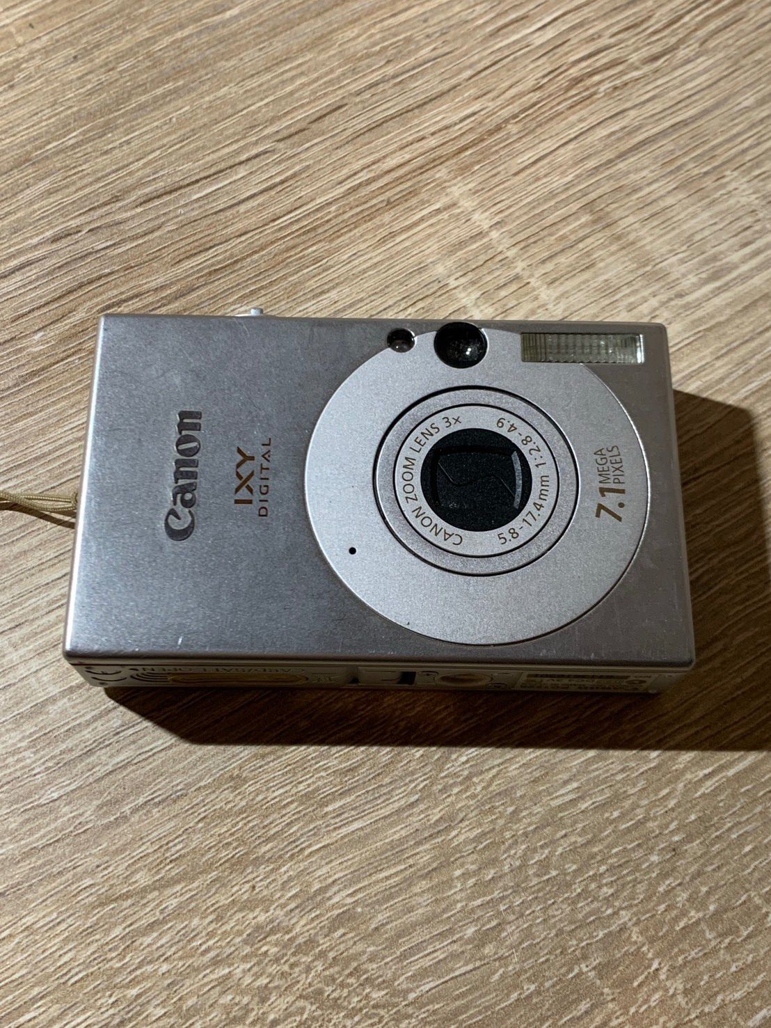 0812 Canon IXY DIGITAL 10 シルバー デジカメ 動作確認済み 【ネ