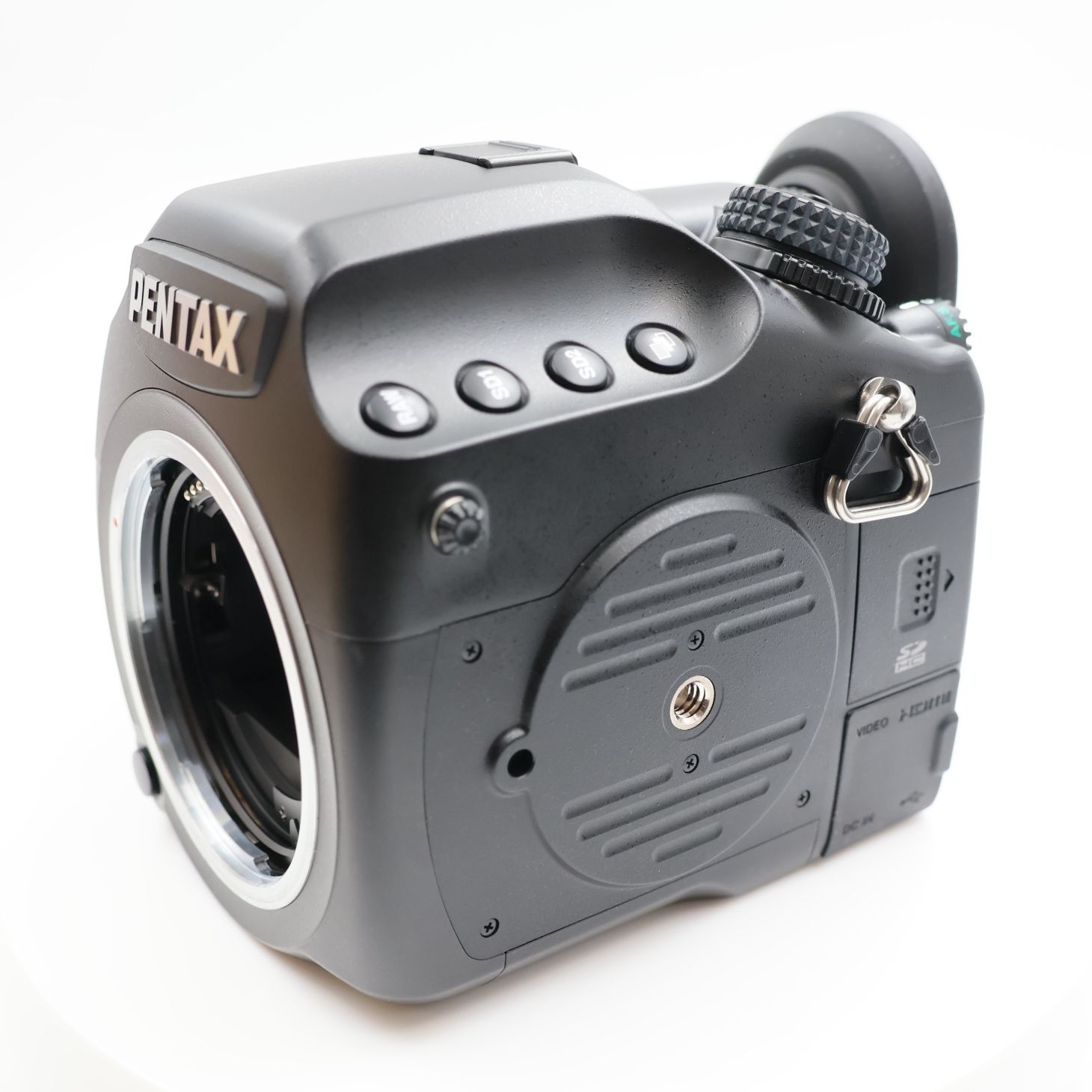□シャッター数215枚！新品同様□ PENTAX 645D ボディ 中判デジタル 