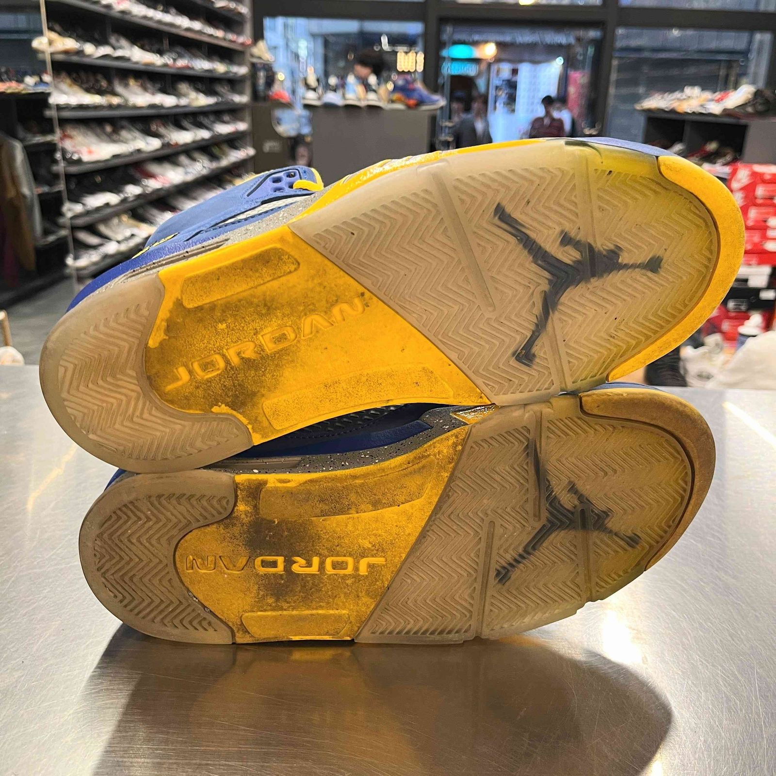 US9】 AIR JORDAN 5 RETRO LANEY JSP CD2720-400 【中古】 箱有 - メルカリ