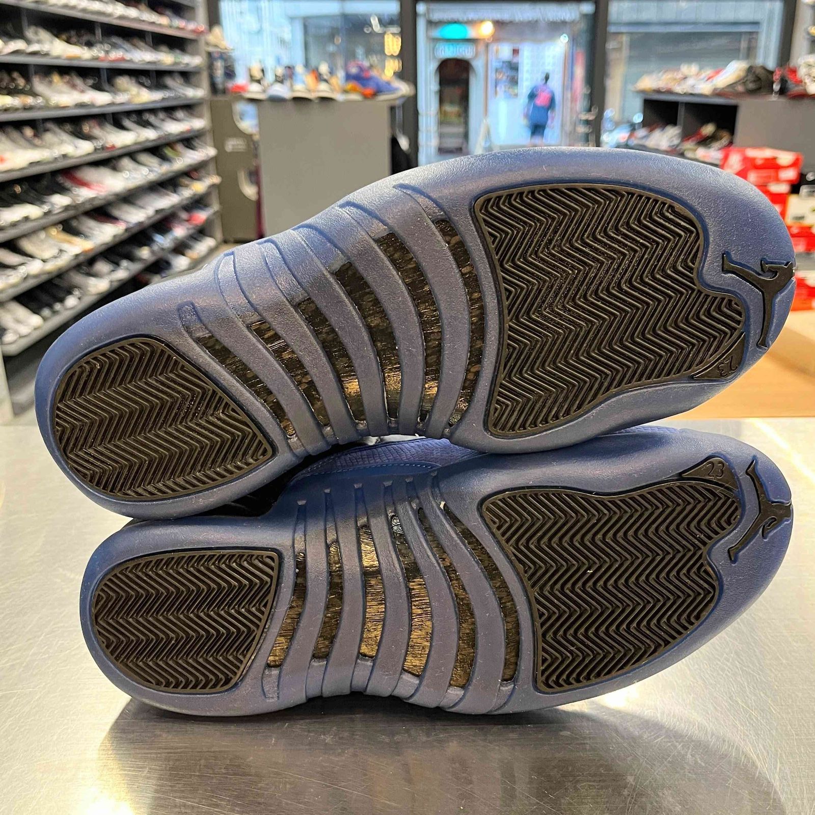 US9.5】 AIR JORDAN 12 RETRO 130690-014 【中古】 箱有 - メルカリ