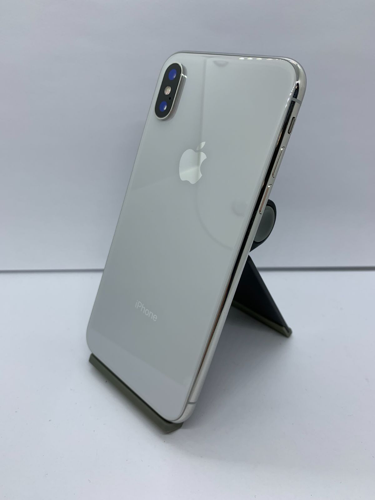 iPhone X 64GB シルバー 中古 - メルカリ