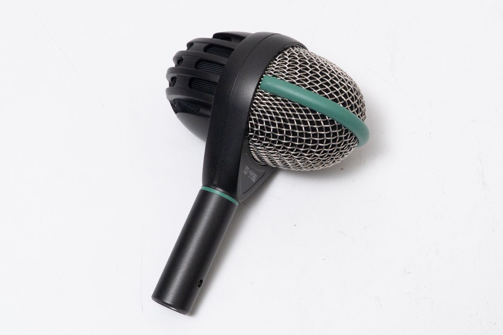 used】AKG / D112【GIB横浜】ダイナミックマイク - メルカリ