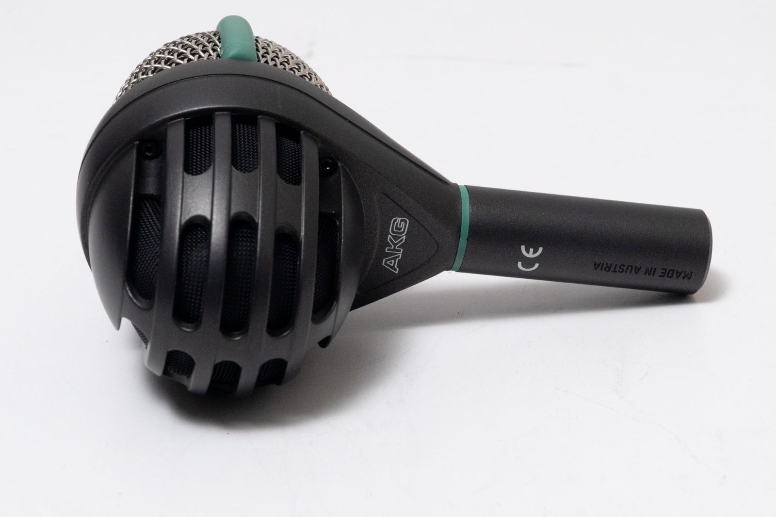 used】AKG / D112【GIB横浜】ダイナミックマイク - メルカリ