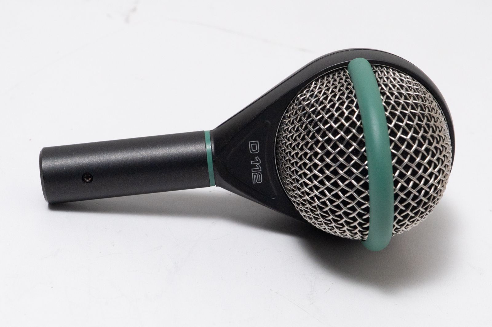 used】AKG / D112【GIB横浜】ダイナミックマイク - メルカリ