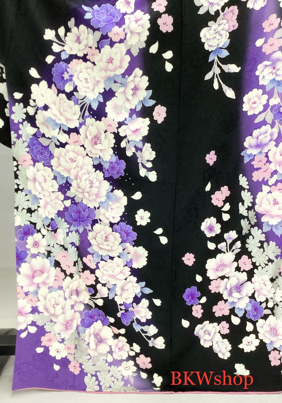 大特価 現品限り＞ used 正絹 振袖・袋帯 2点セット 黒地 牡丹に桜柄