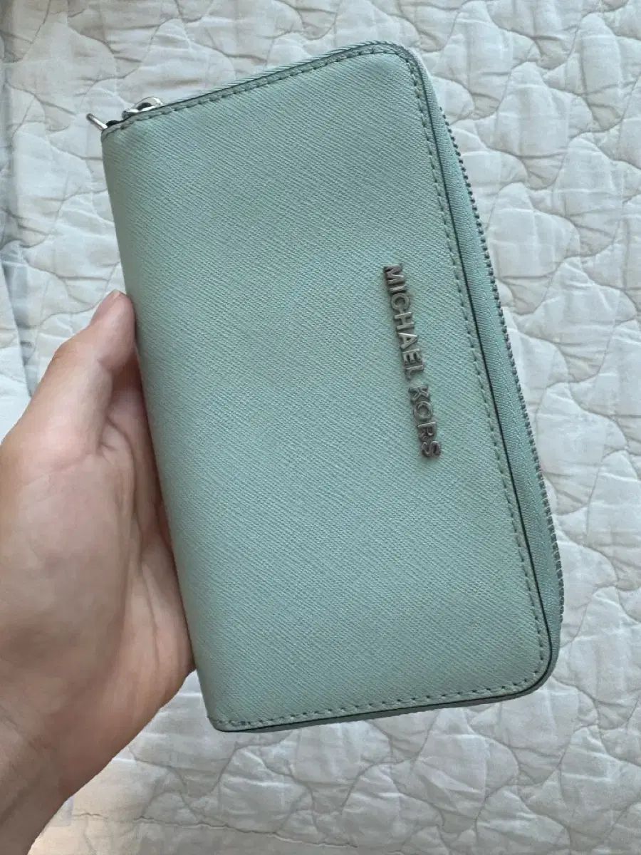 マイケルコース ミント色 長財布