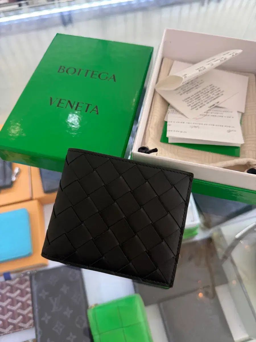 正規品 BOTTEGA VENETA ボッテガ・ヴェネタ ツートン 二つ折り財布