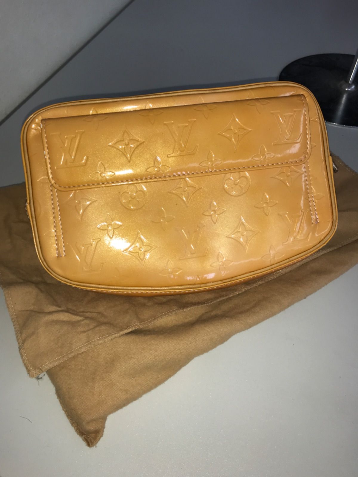 ANY Louis Vuitton ヴェルニライン　ウエストポーチ　フルトン　パテントレザー　モノグラム　型押し