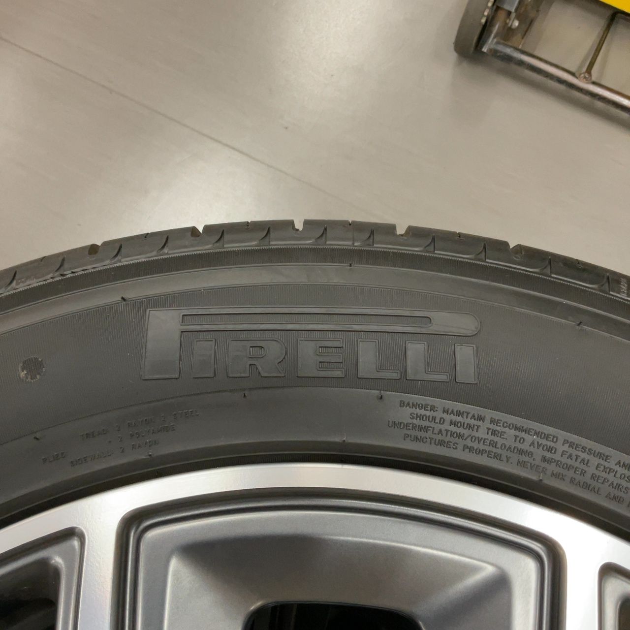 メルセデス・ベンツ Gクラス 純正 AMG 20インチ PIRELLI 275/50R20