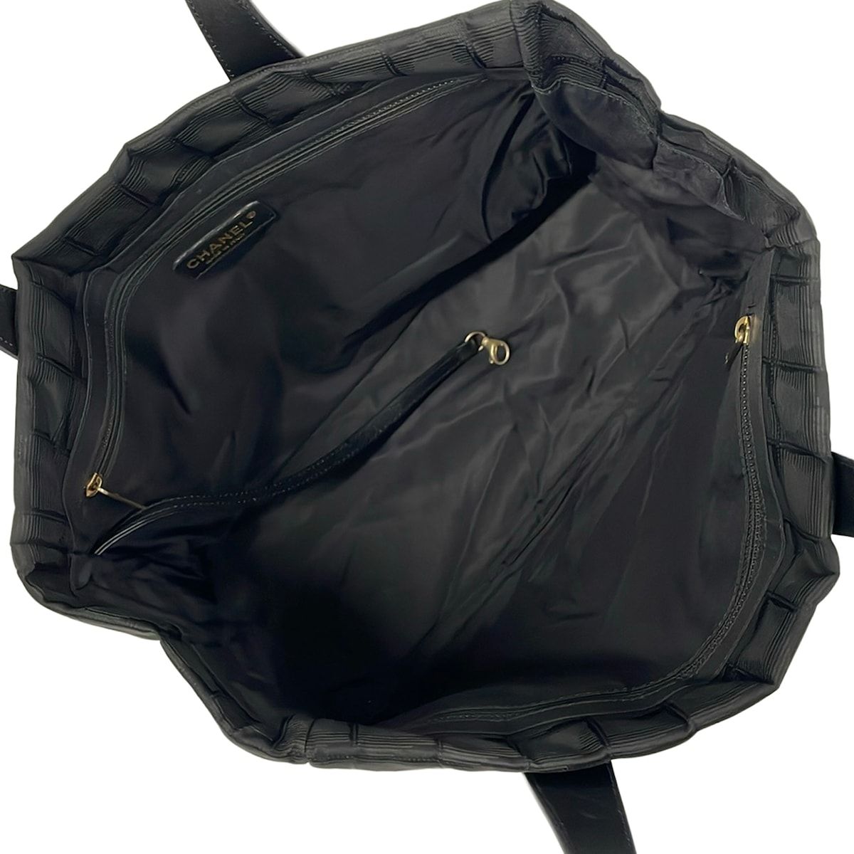 CHANEL(シャネル) トートバッグ美品 ニュートラベルライントートMM 黒 CHANEL(シャネル) トートバッグ美品 ニュートラベルライントートMM 黒