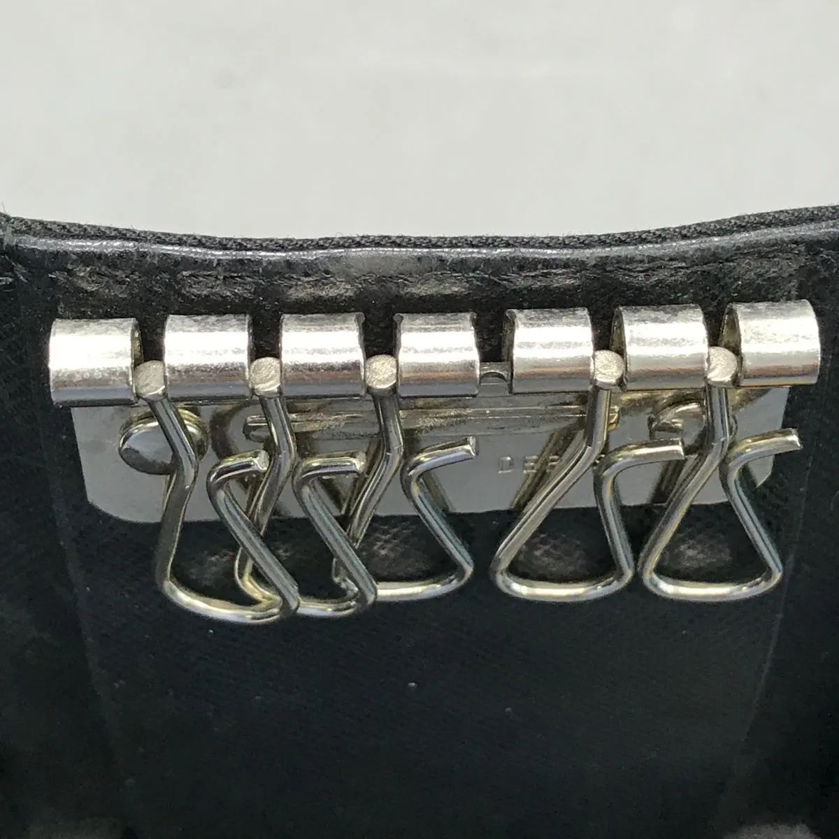 PRADA プラダ 6連キーケース テスートナイロン 三角ロゴ ブラック系