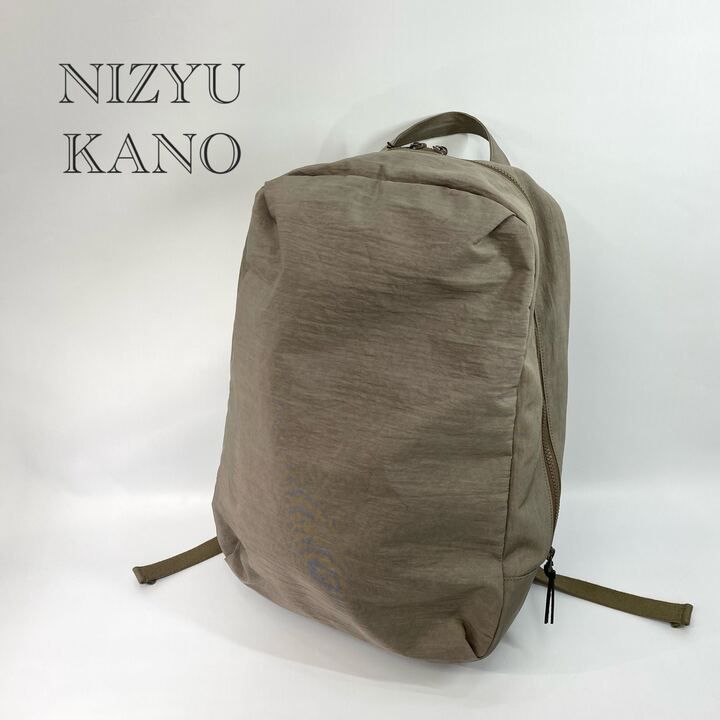 美品 NIZYU KANO FUKUI SIWA ナイロン リュック バックパック グレージュ レディース 鞄 _201067