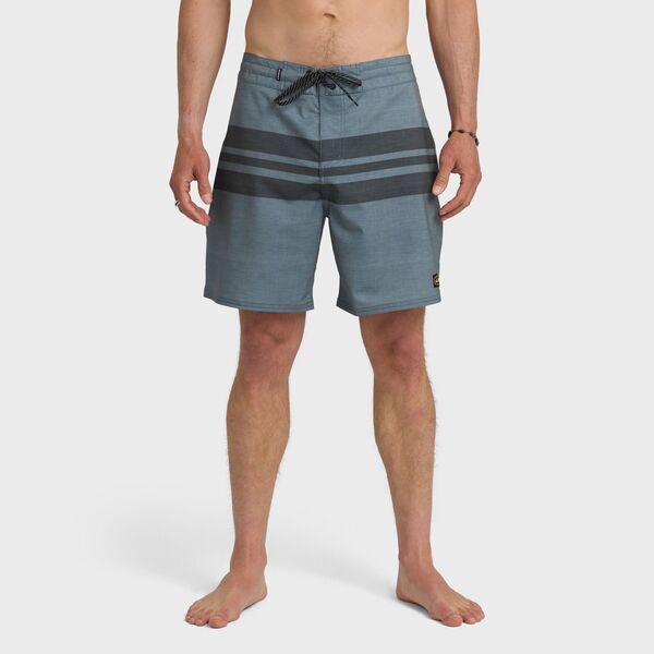 クイックシルバー メンズ ボトムス ハーフパンツ・ショーツ ショートパンツ シルク Quiksilver Mensurfsilk StreetTrunk 18 Boardshorts Black ブラック