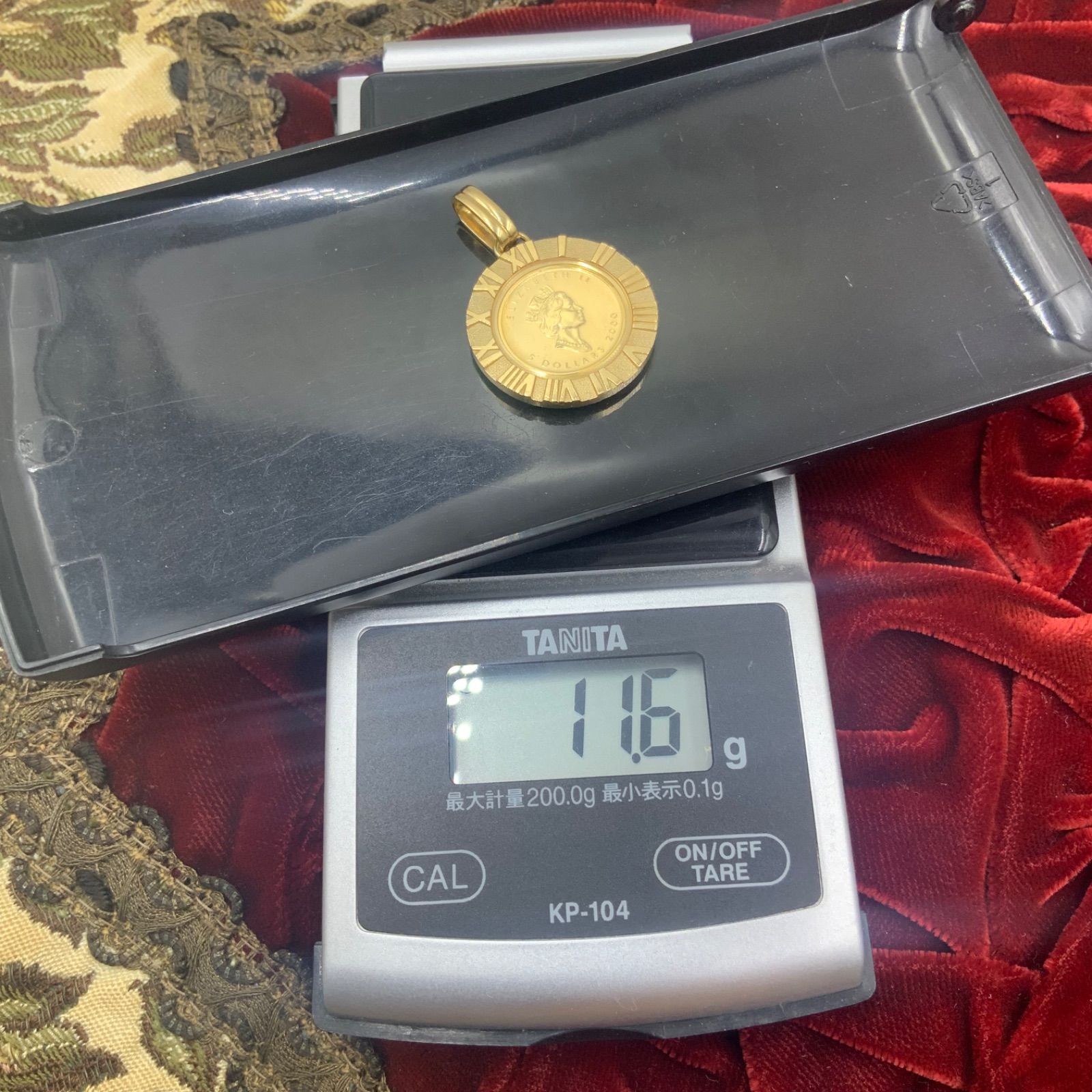 メイプルリーフ ペンダントトップ 11.6g