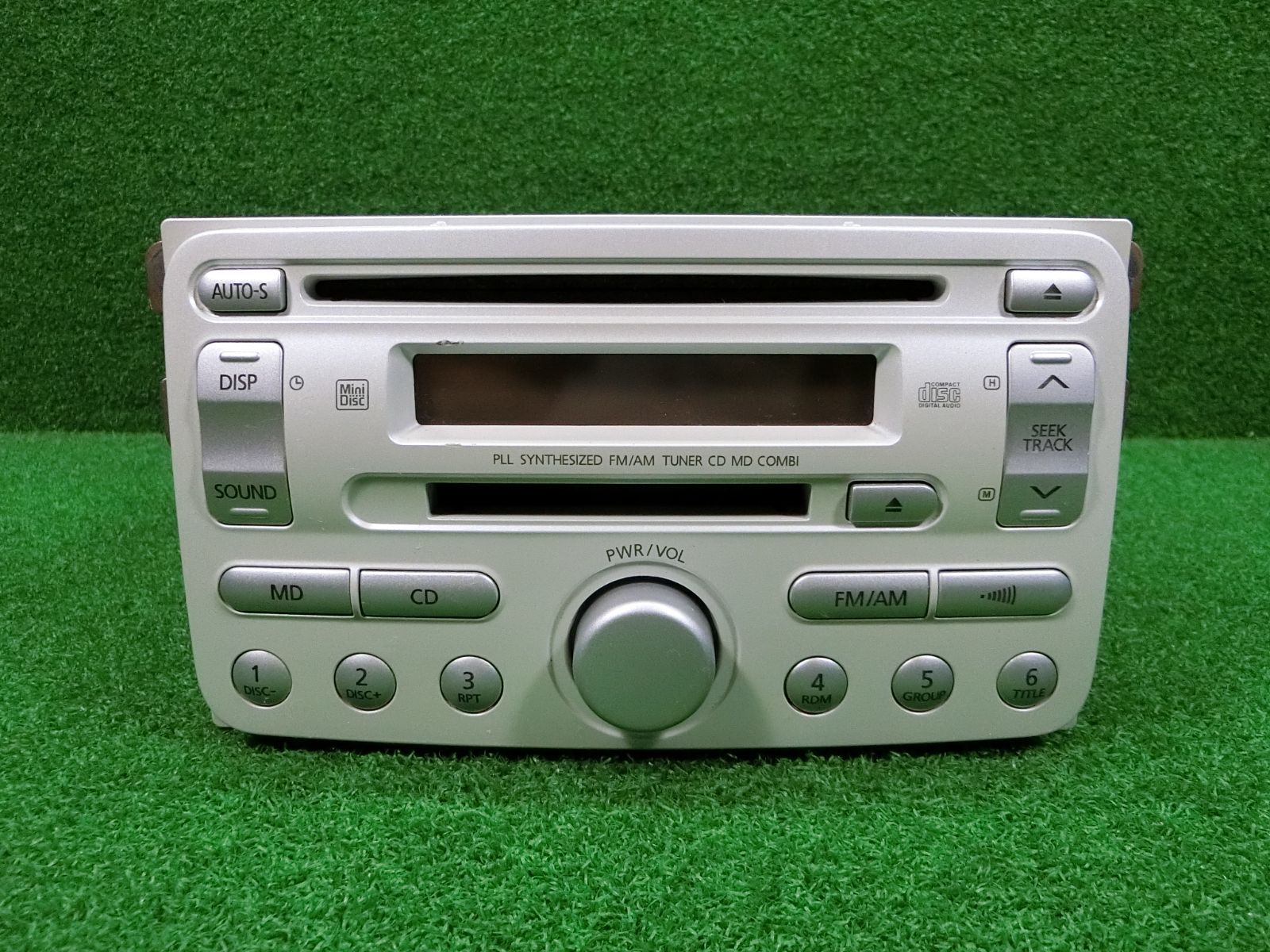 15722] 送料無料 Clarion 8701A125W CDデッキ オーディオ MD未チェック