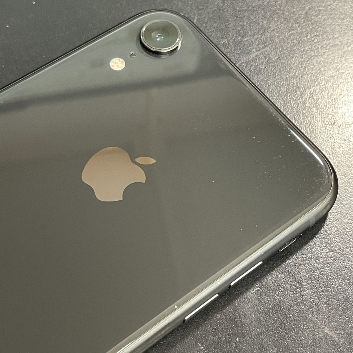 iPhoneXR 本体 64GB ブラック ドコモ版SIMフリー MT002J/A