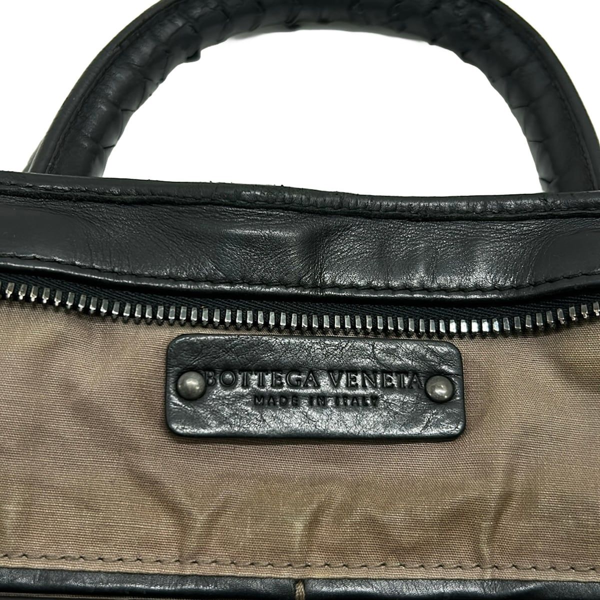 BOTTEGAVENETA イントレチャート　ハンドバッグ　 黒　レザー BOTTEGA VENETA(ボッテガヴェネタ) ビジネスバッグ イントレチャート
