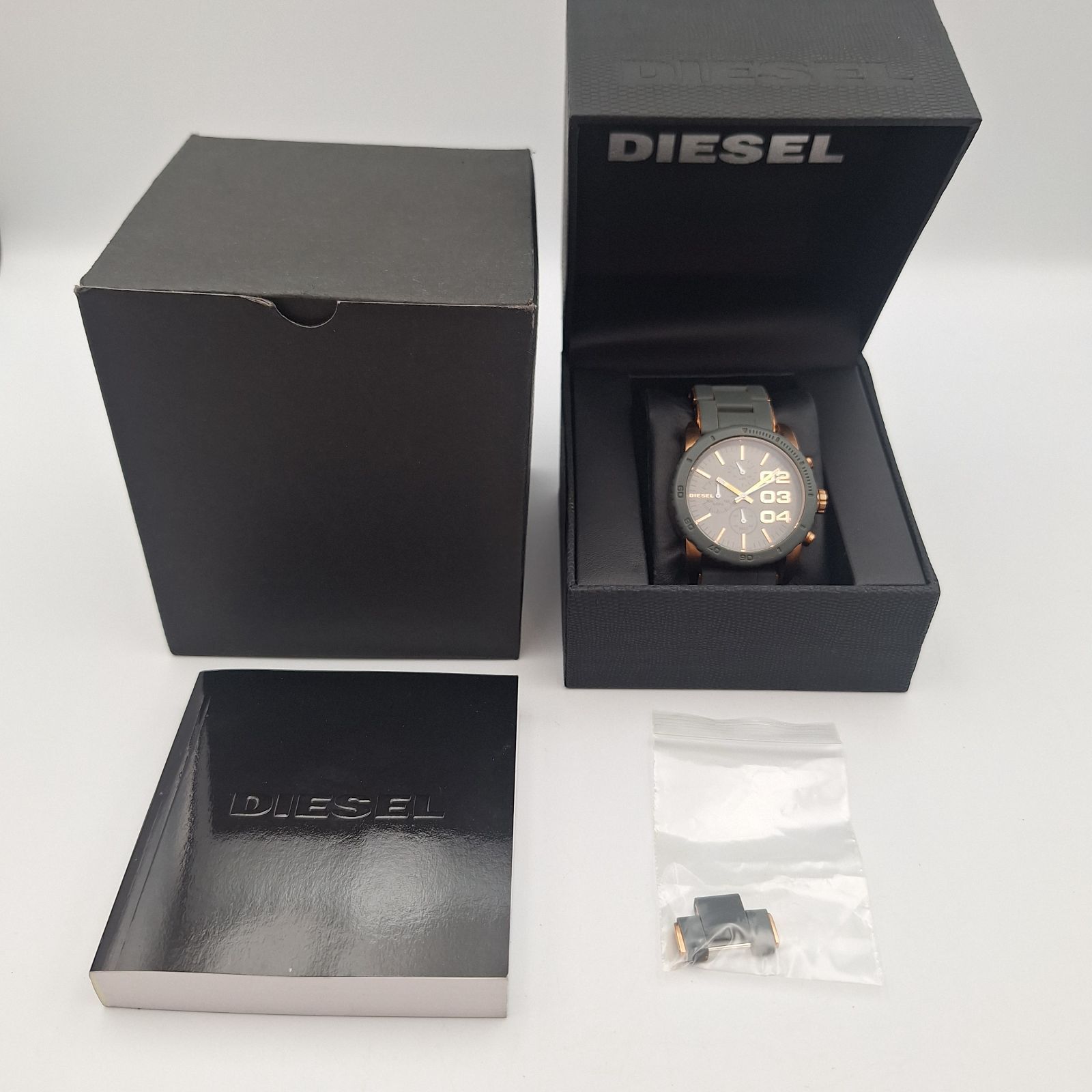 DIESEL アナログ腕時計 箱付き ディーゼル 腕時計 箱付き‼️ メンズ