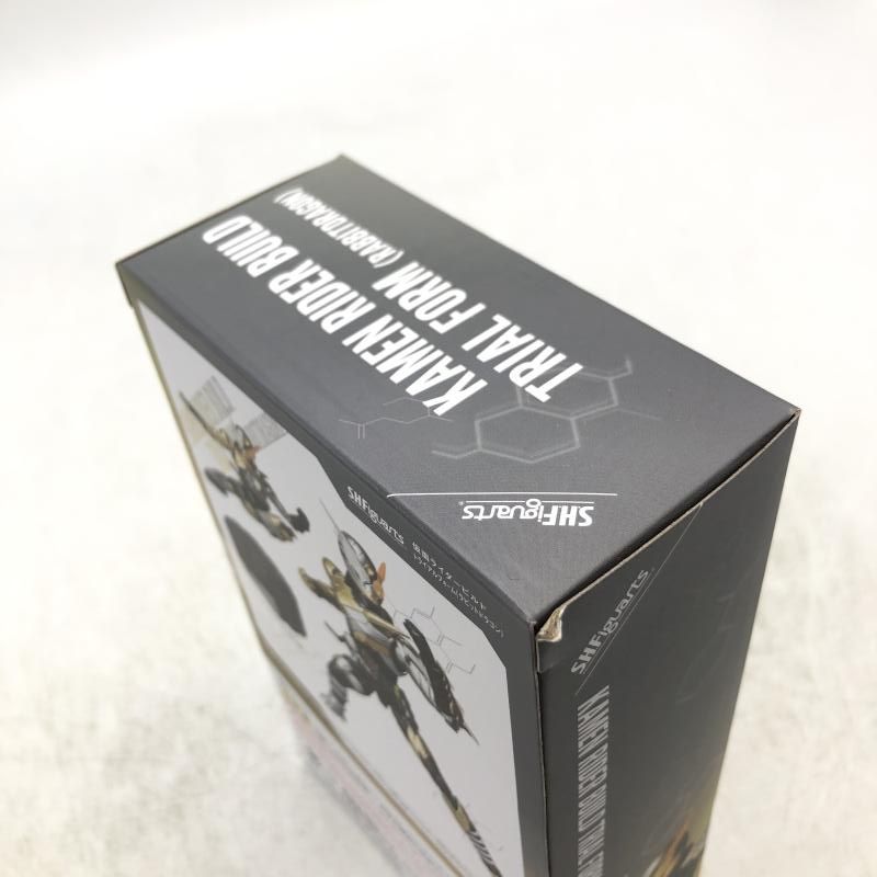 中古】未開封)S.H.Figuarts 仮面ライダービルド トライアルフォーム