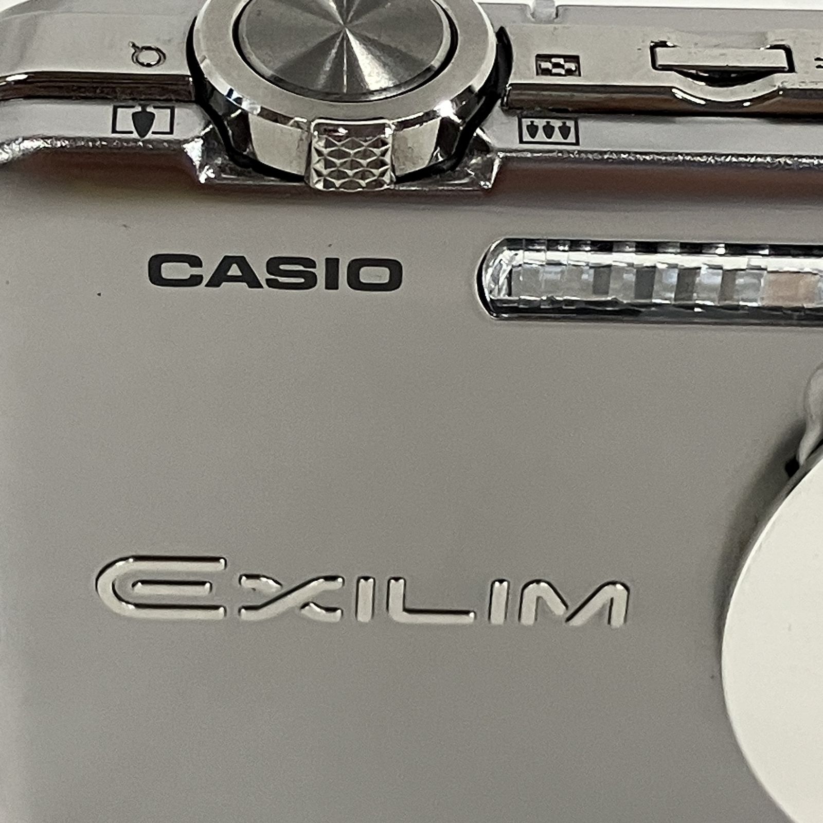 CASIO EXILIM EX-S10 コンパクトデジタルカメラ シルバー ジャンク