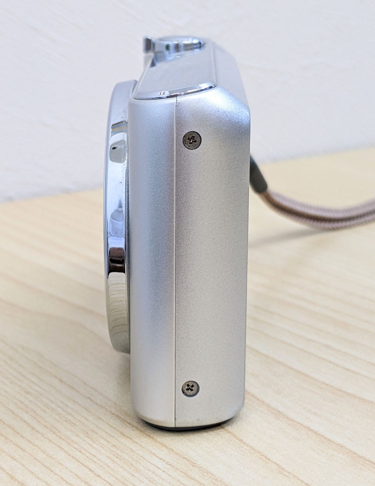 C【中古品】CASIO カシオ EXILIM エクシリム EX-ZS180 シルバー I→C C【中古品】CASIO カシオ EXILIM エクシリム EX-ZS180 シルバー I→C