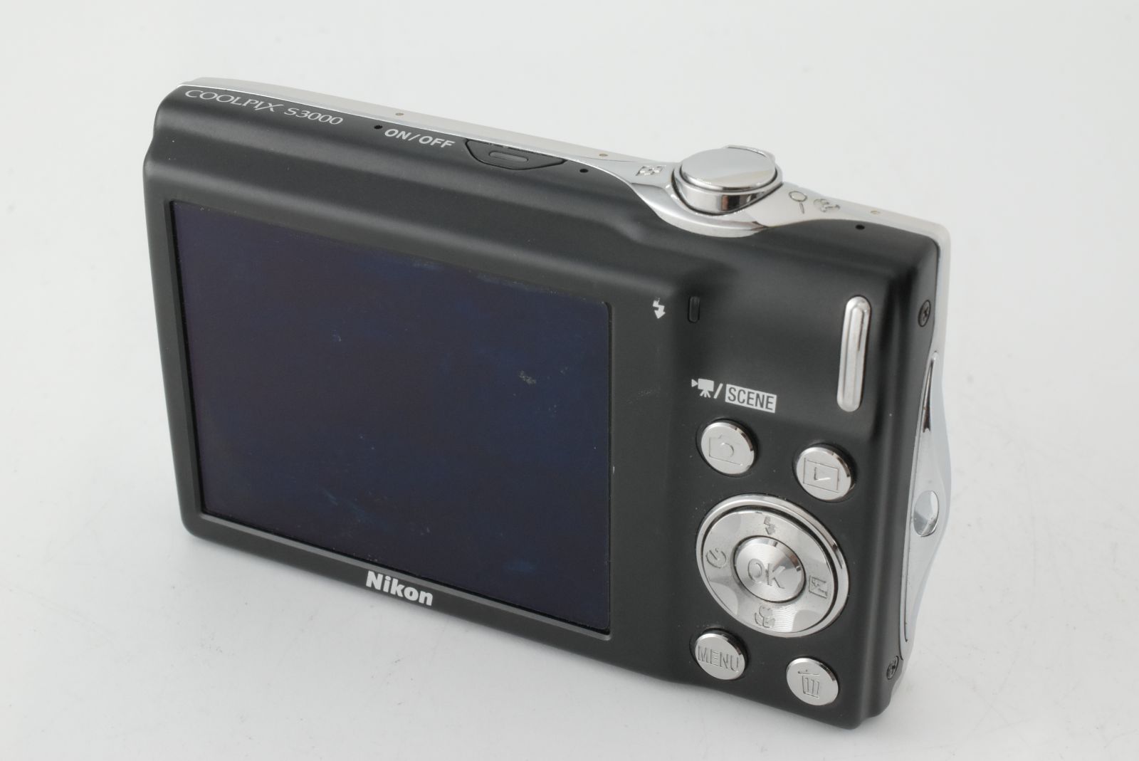 Nikon Coolpix S3000 Silver 12.0 MP Wide 4x Optical Zoom ニコン