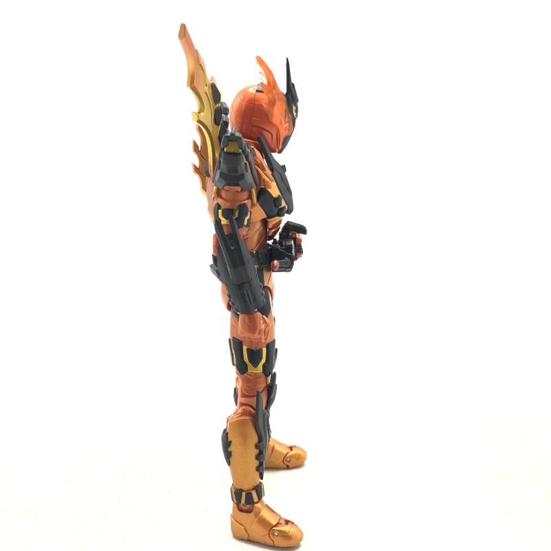 中古】開封)S.H.Figuarts 仮面ライダークローズマグマ[69] - メルカリ