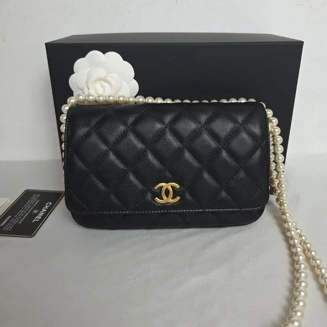 シャネル WOC パール チェーンバッグ