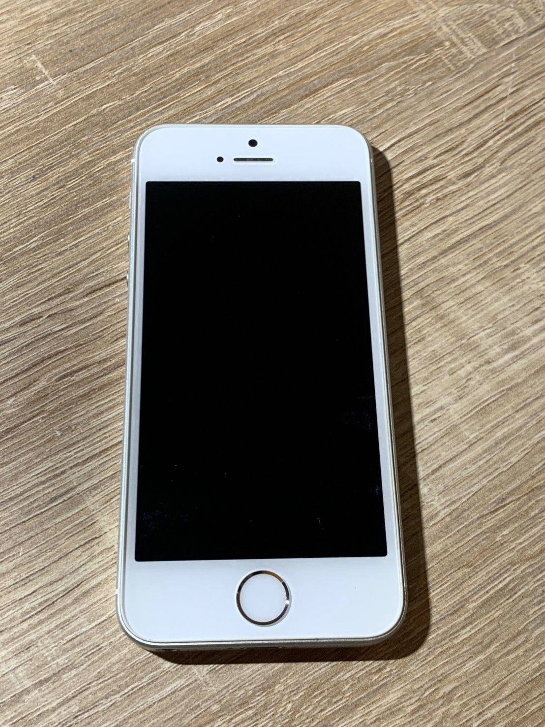 iPhone SE 32GB ホワイト SIMフリー - メルカリ