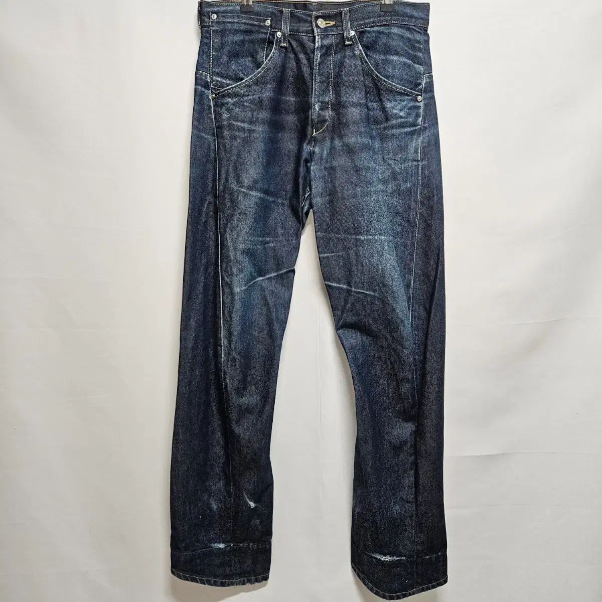 リーバイス ヴィンテージ エンジニアード ウォッシュ デニムパンツ 30 4,994円
