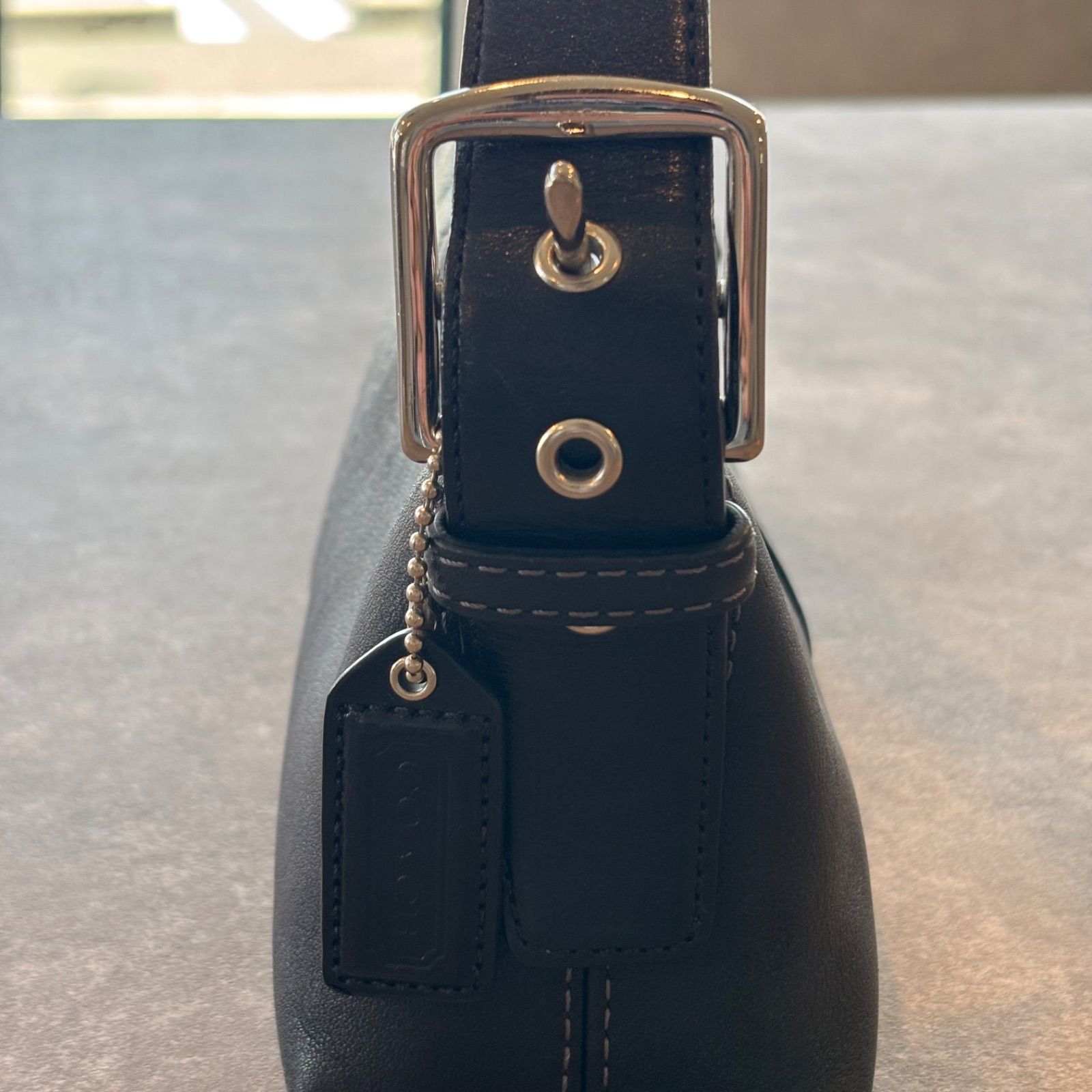 o) COACH コーチ レザー ハンドバッグ ブラック ワンショルダーバッグ 