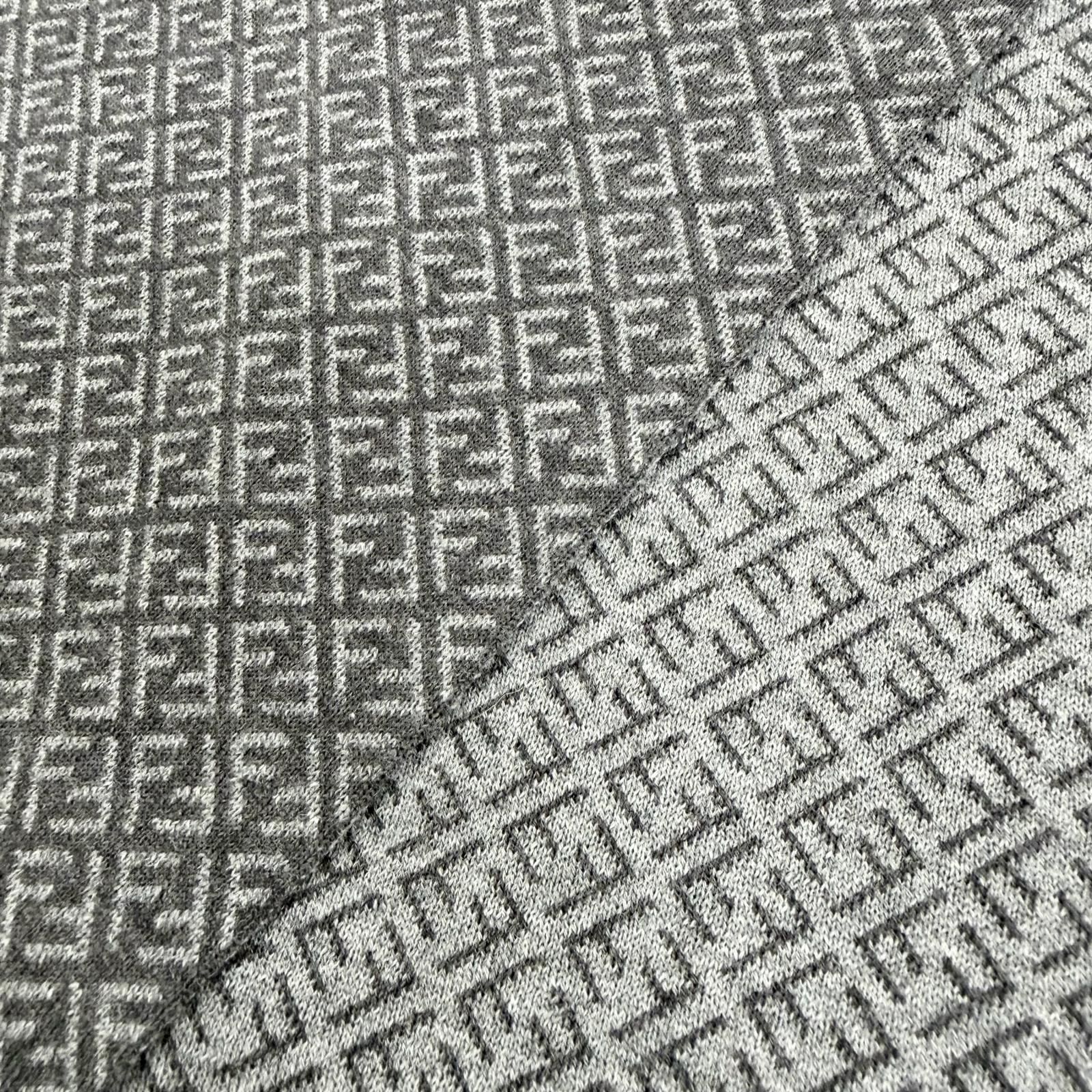 未使用品△FENDI フェンディ ウール100％ マイクロズッカ柄 マフラー