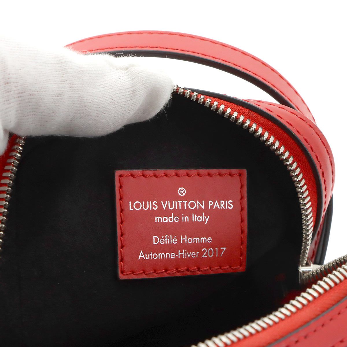 新品同様 ルイ ヴィトン LOUIS VUITTON シュプリーム エピ ダヌーブ 