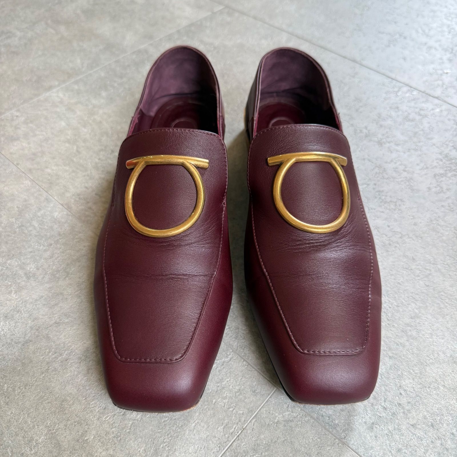 SalvatoreFerragamo サルヴァトーレフェラガモ LANA ガンチーニ レザー