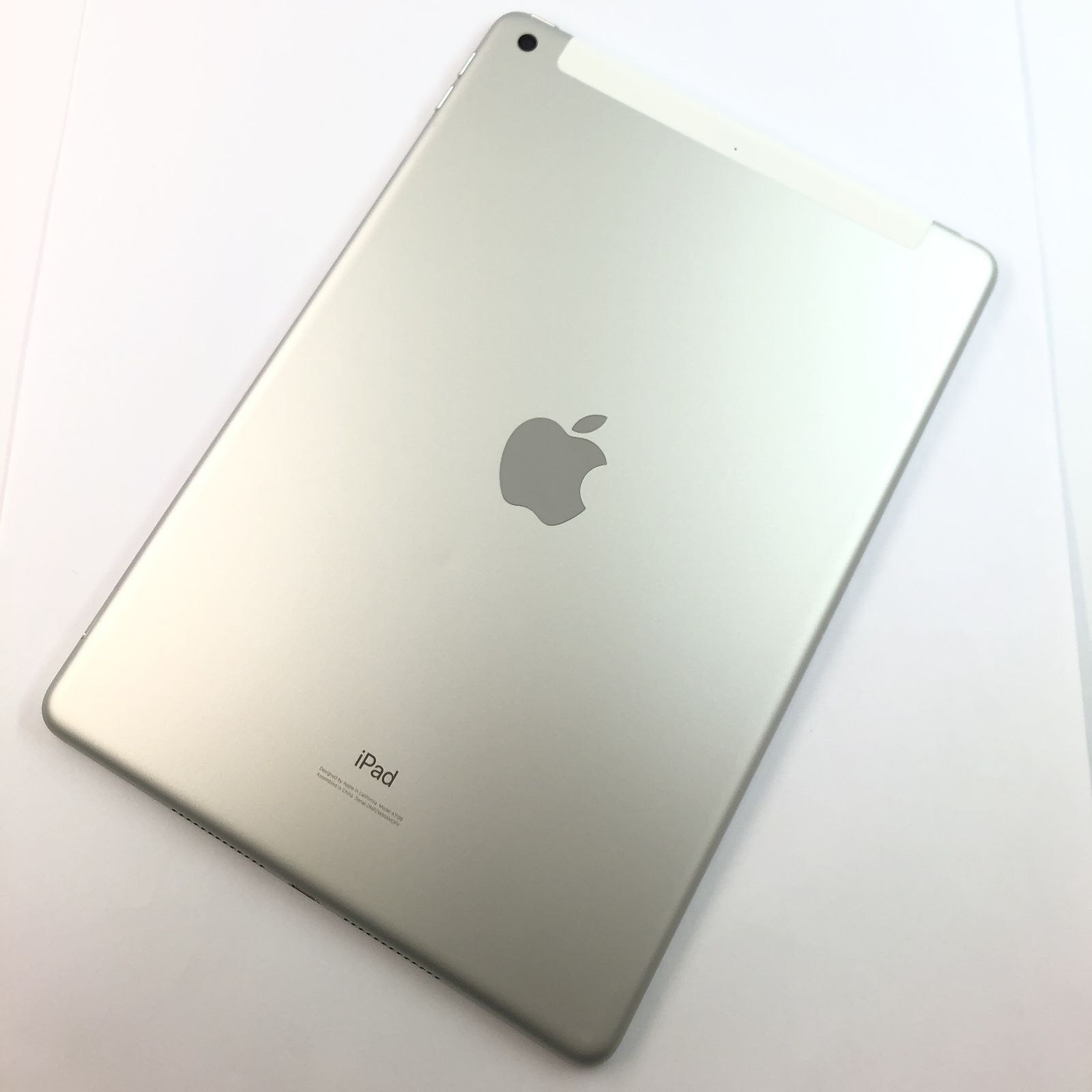 良品】iPad (第7世代) Wi-Fi + Cellular/32GB/353212101634651 【新作