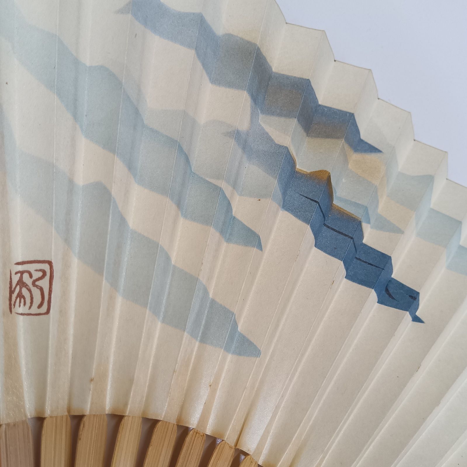 日本製 ☆ 宮脇賣扇庵 京都 ／ 鮎 ／ 義也古扇 ／ サイズ：扇子22.5cm