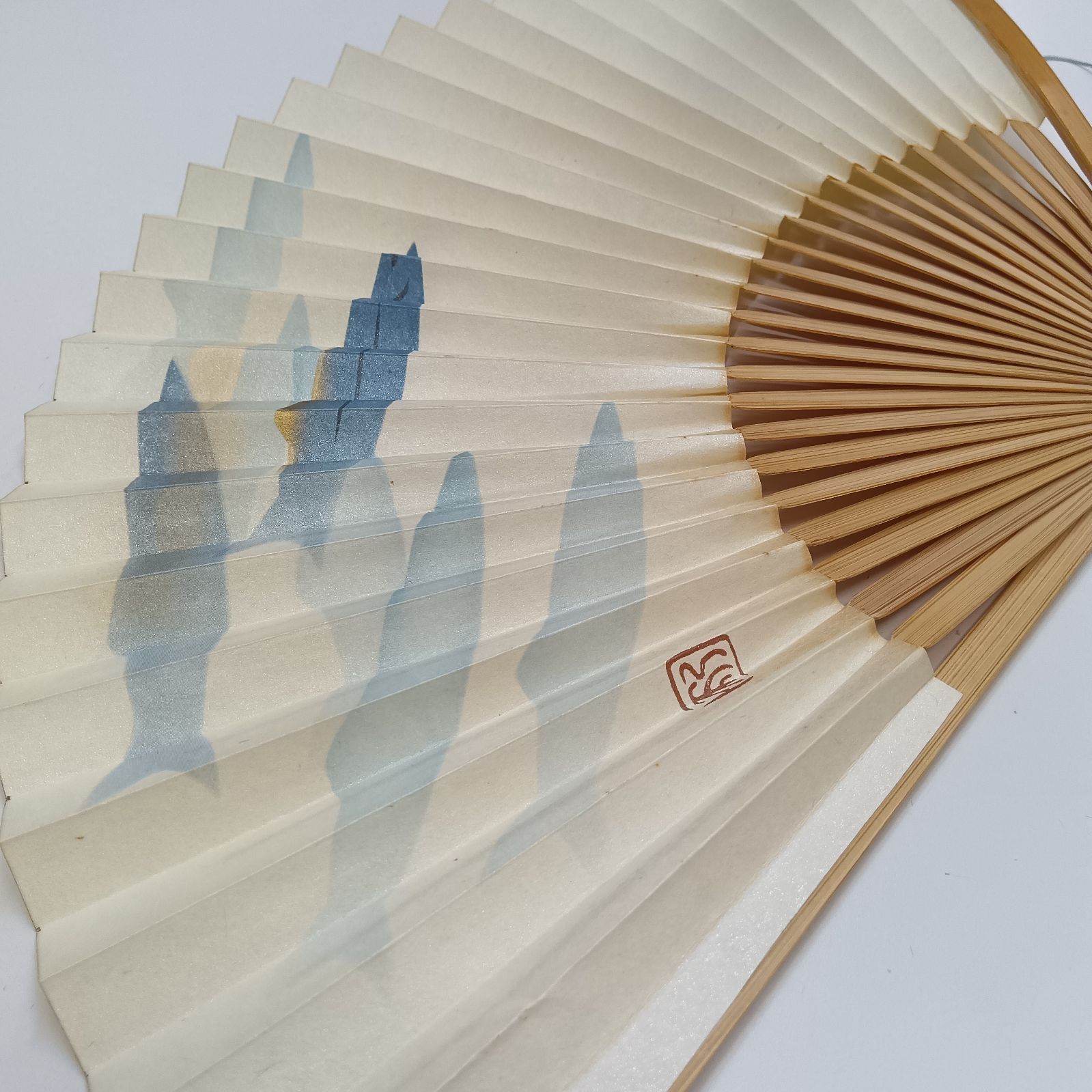 日本製 ☆ 宮脇賣扇庵 京都 ／ 鮎 ／ 義也古扇 ／ サイズ：扇子22.5cm