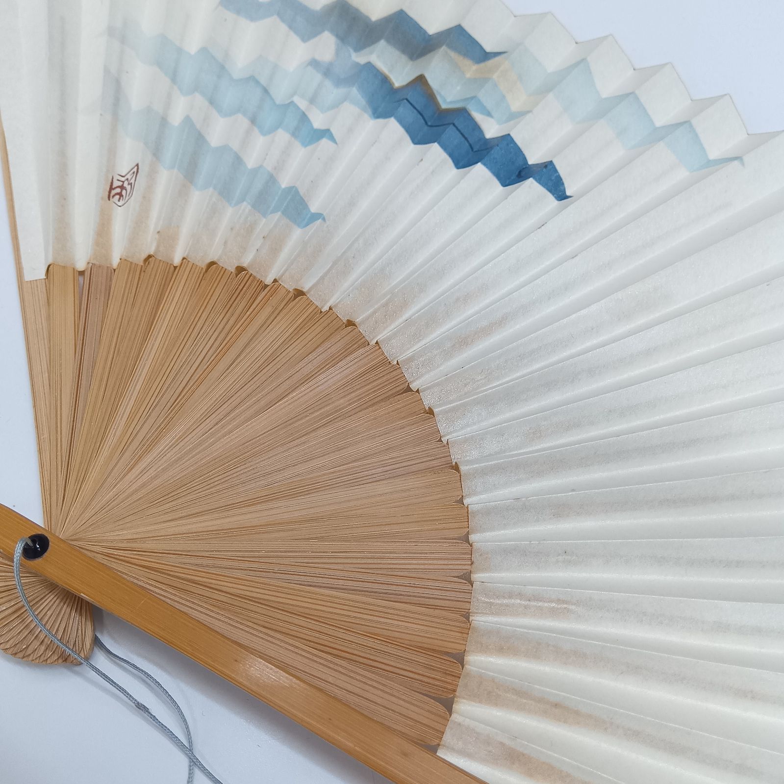 日本製 ☆ 宮脇賣扇庵 京都 ／ 鮎 ／ 義也古扇 ／ サイズ：扇子22.5cm