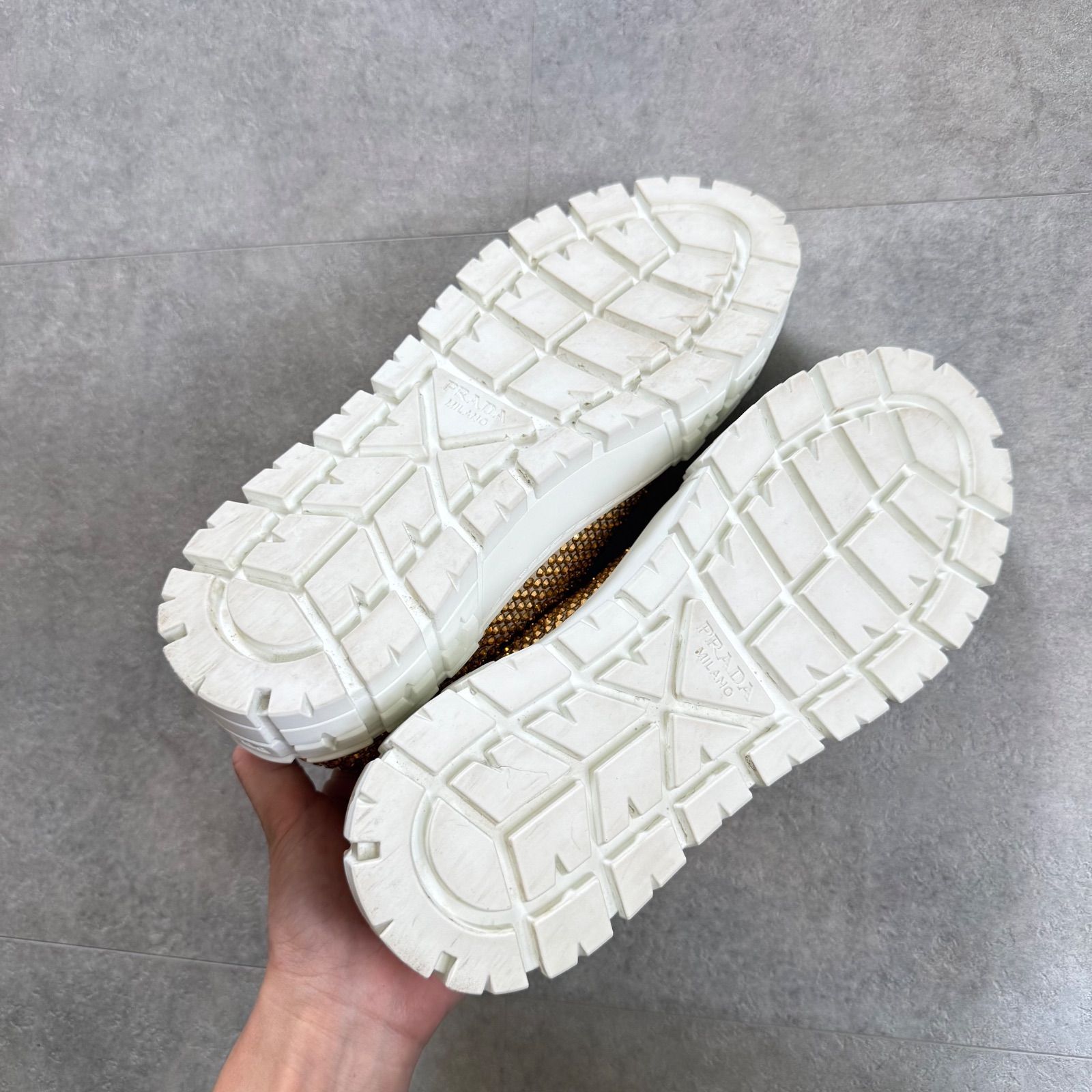極美品 PRADA プラダ ダブルホイール スワロフスキー ゴールド Re