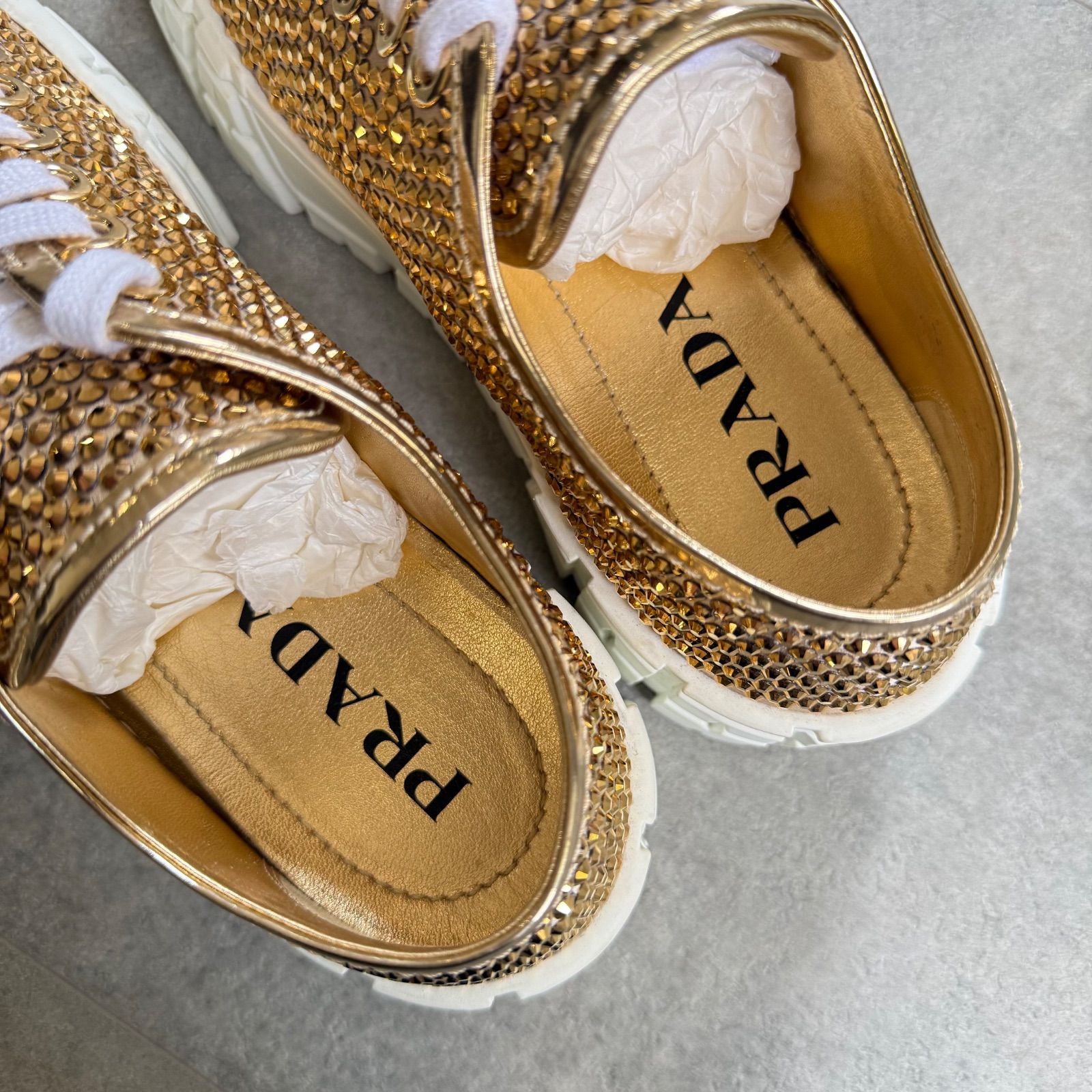 極美品 PRADA プラダ ダブルホイール スワロフスキー ゴールド Re