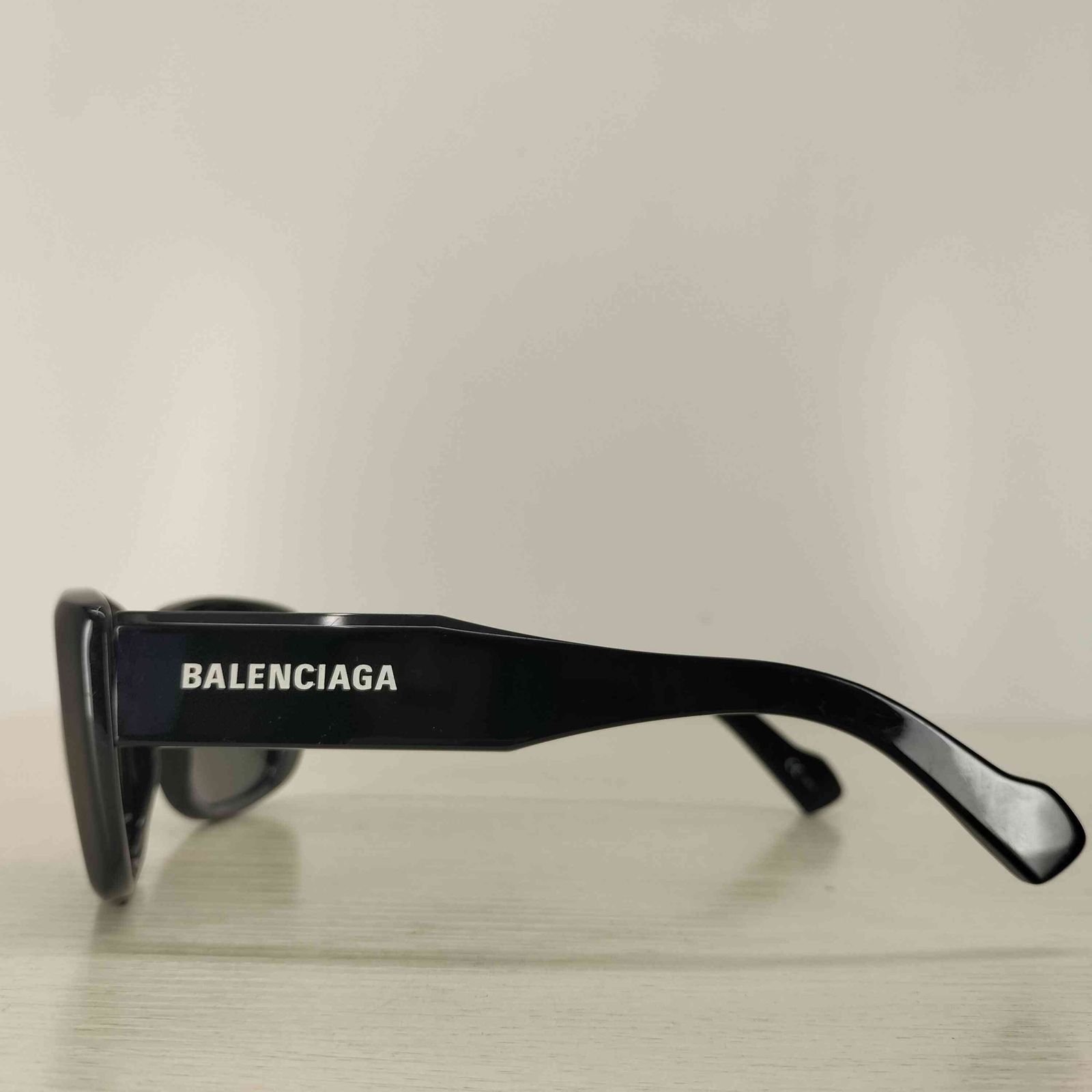 バレンシアガ サングラス ロゴフレーム 黒 ブラック バレンシアガ BALENCIAGA ロゴフレーム スクエアサングラス メンズ 56