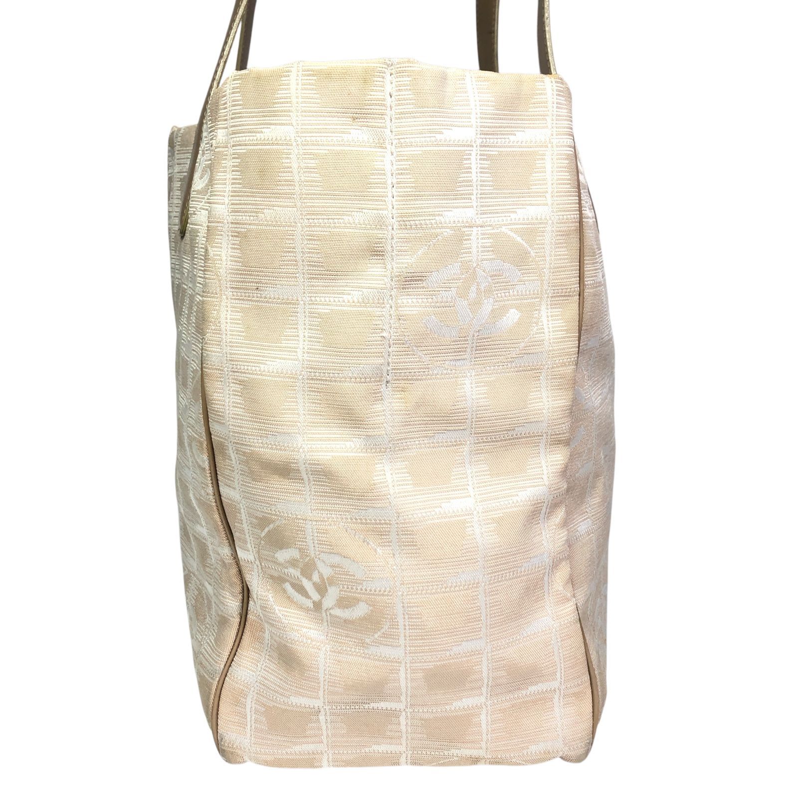 シャネル】本物 CHANEL ニュートラベルライン トートMM シール有り 