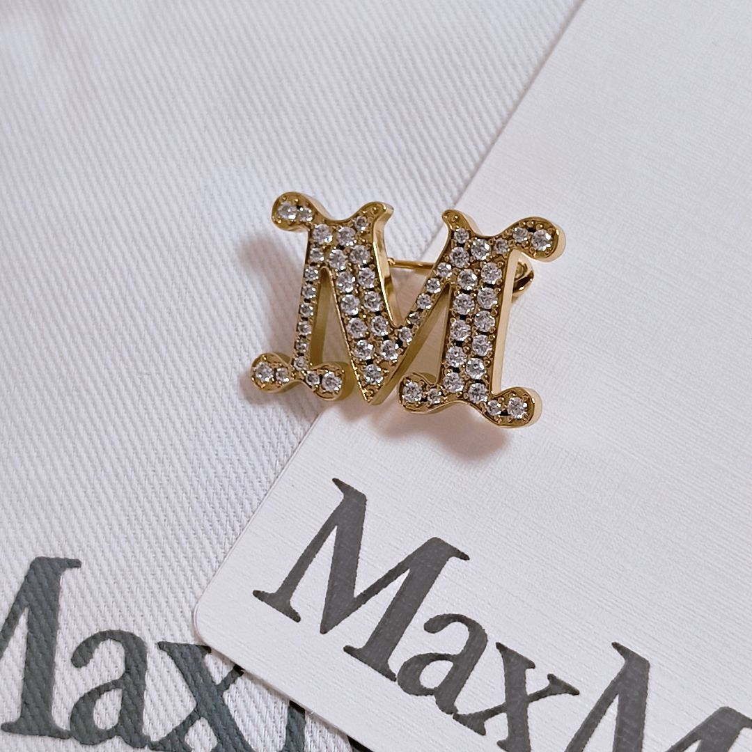 新品未使用・ヨーロッパ輸入品】Max Mara クリスタル ロゴ ブローチ