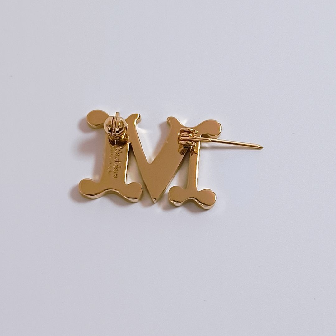 新品未使用・ヨーロッパ輸入品】Max Mara クリスタル ロゴ ブローチ