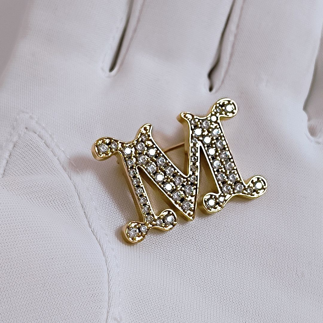 MAX MARA マックスマーラ Mロゴ クリスタル ブローチ 新品未使用・ヨーロッパ輸入品】Max Mara クリスタル ロゴ ブローチ