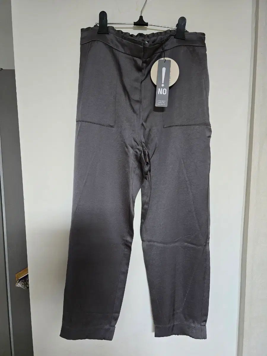 (新品) sj wani(ソンジョンワン)サテン パンツ88