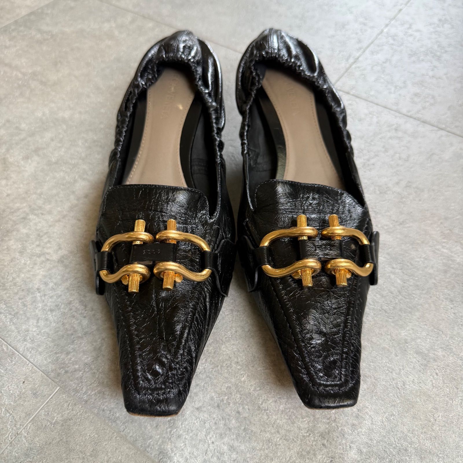 BOTTEGA VENETA ボッテガヴェネタ スクエアトゥパンプス レザー