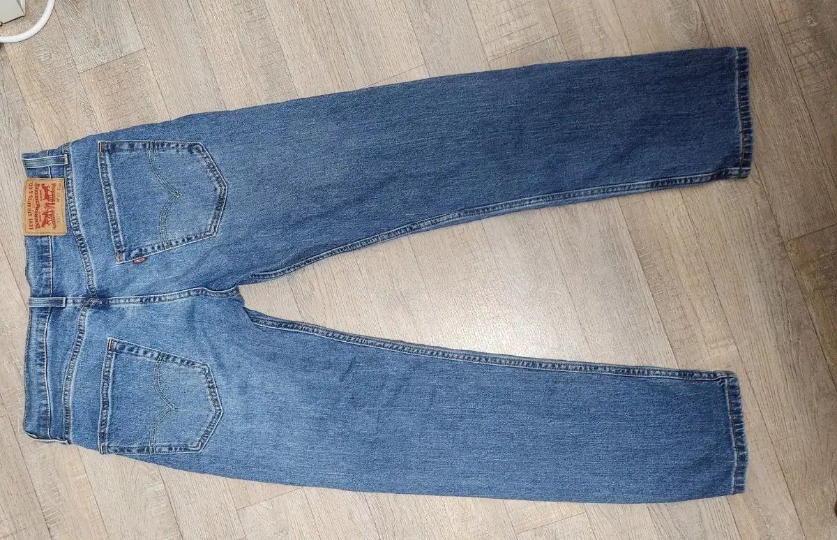 リーバイス デニム ズボン 出品